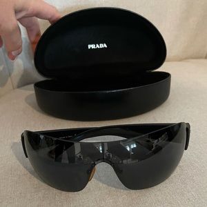 Men’s Prada Sunglasses with case